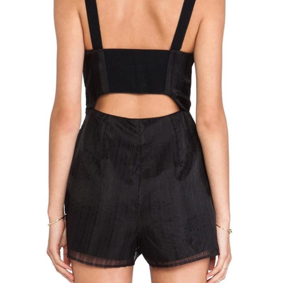 Romper 💋 - Picture 2 of 6